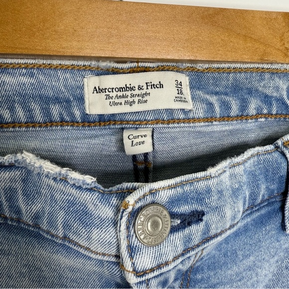 ABERCROMBIE The Ankle Straight Curve Love Ultra High Rise Jeans - Picture 4 of 6